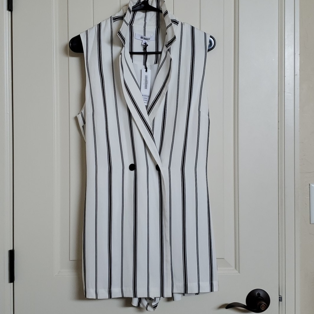 BB Dakota Ivory and Black Striped Romper Size 4